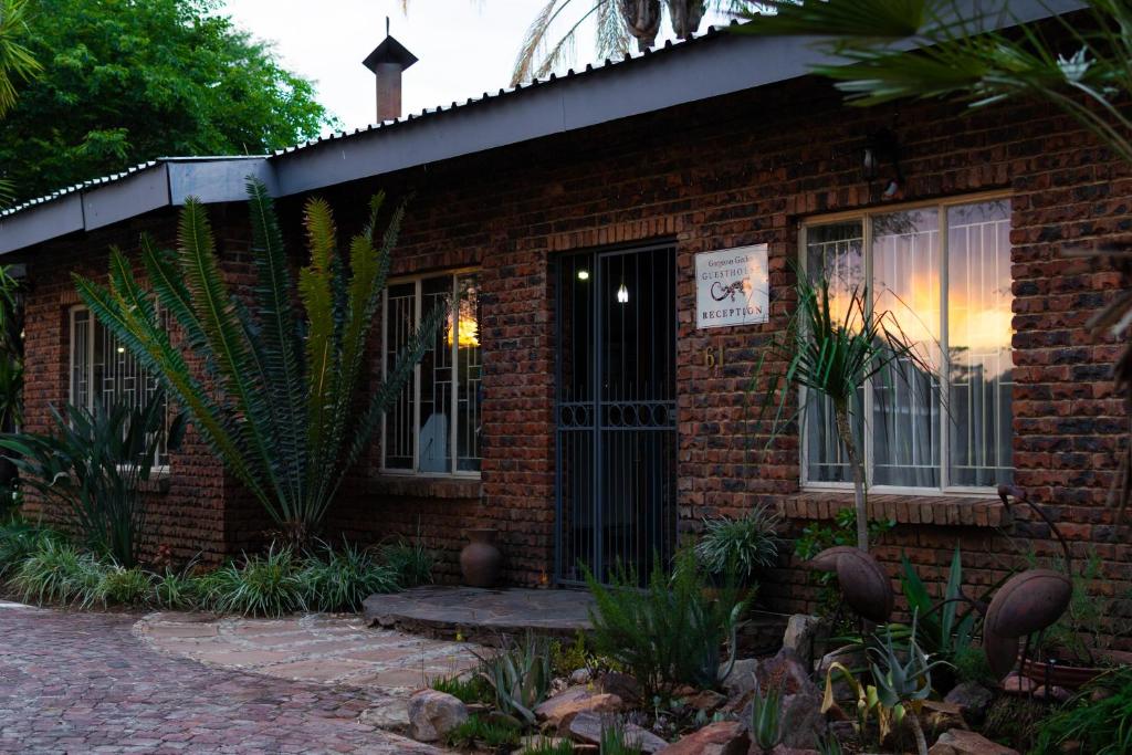 Gorgeous Gecko and Nylstroom Guesthouse - 3